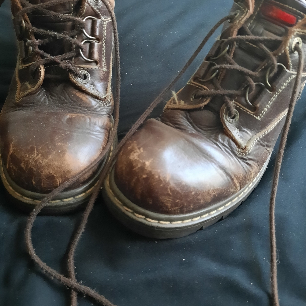 Vintage 90s leather FILA women's ankle boots